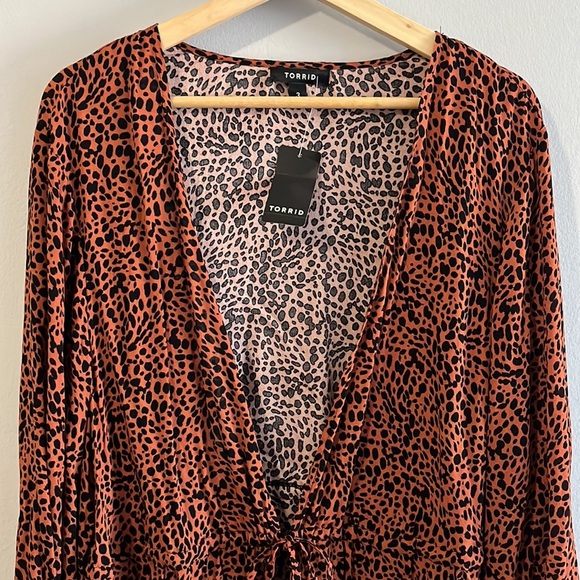 TORRID Cheetah Print Long Sleeve Tie Front Kimono size 3X - Picture 3 of 8